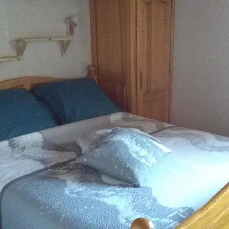 Au Bon Accueil Anciennement Le Jardin Fleuri Bonnac (Cantal)