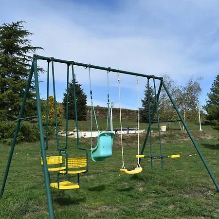Au Bon Accueil Anciennement Le Jardin Fleuri * Bonnac (Cantal)